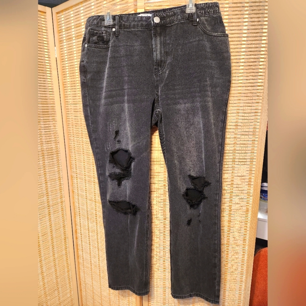 Black Distressed Boyfriend Jeans